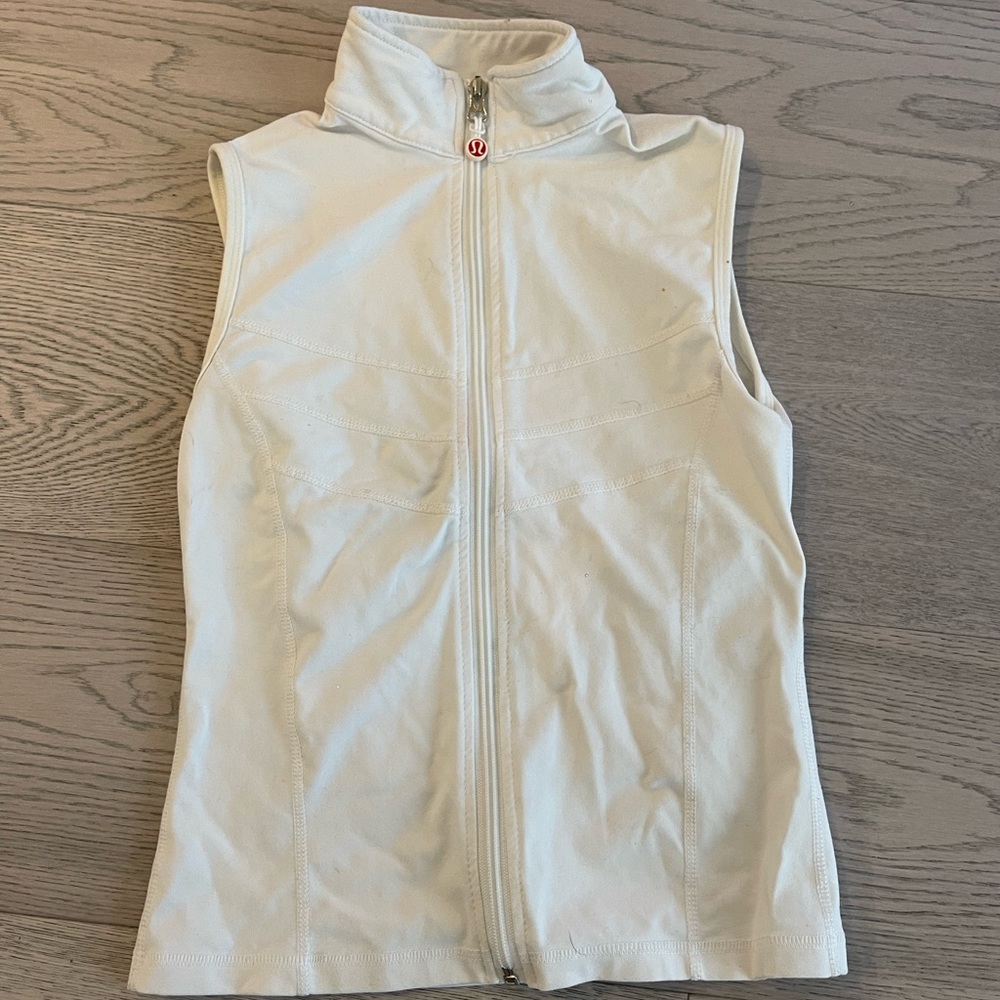 Lululemon vest size 4